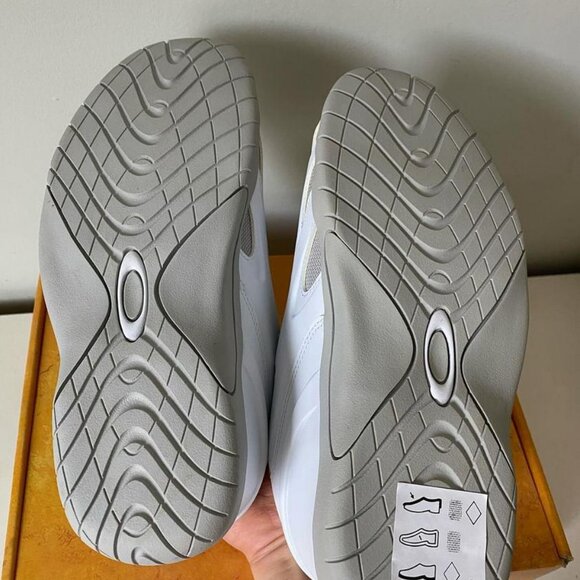 BNIB Oakley Stick Mens sz 9 (VERY Rare) - Picture 3 of 8
